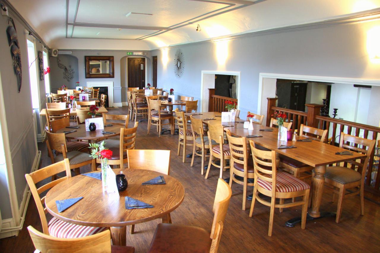 White Lion Hotel Yate Bagian luar foto