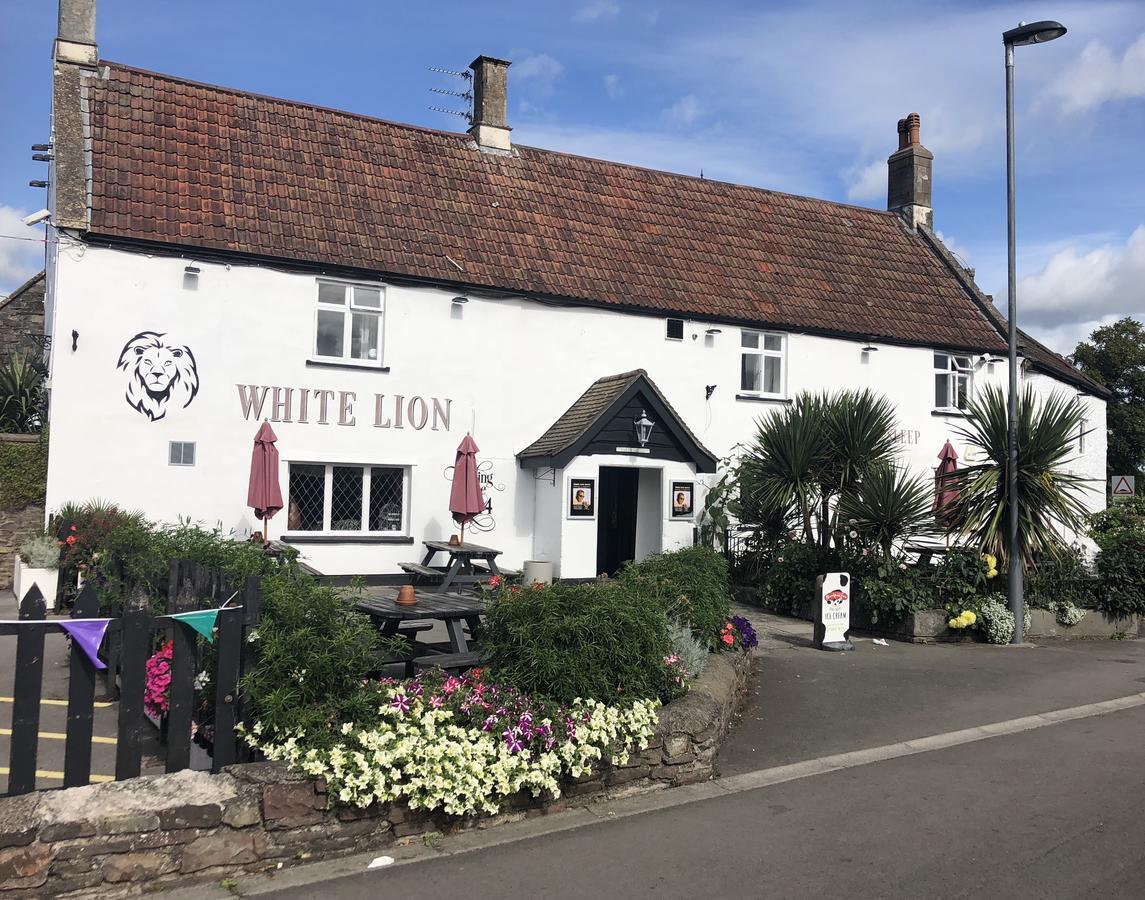 White Lion Hotel Yate Bagian luar foto